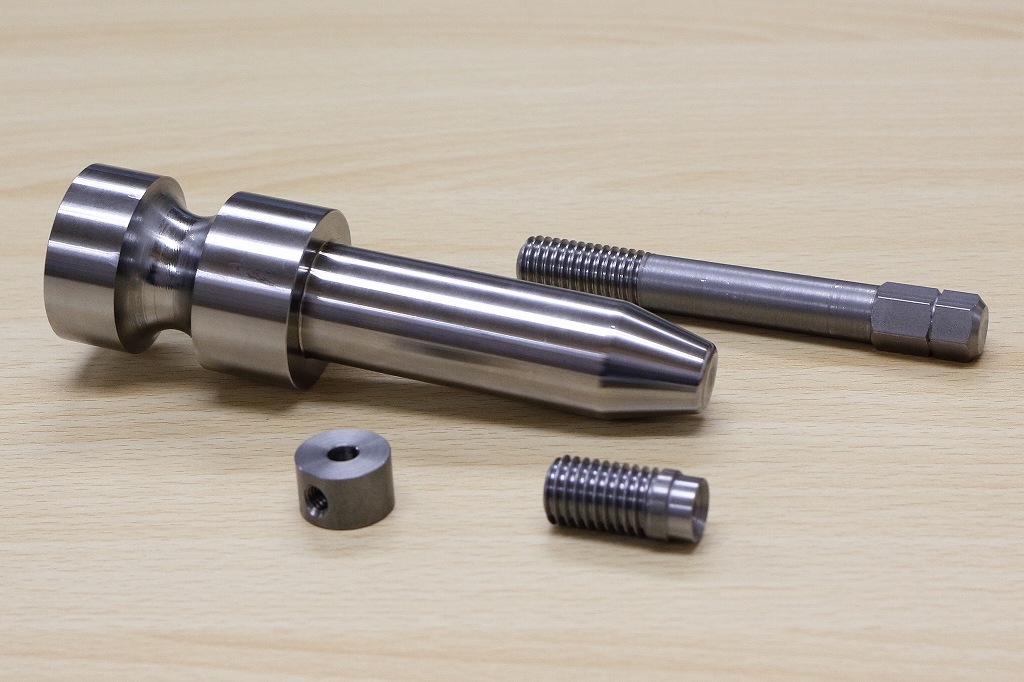 建設機械用部品 | 東広島市｜旋盤加工｜有限会社クロキ工作所